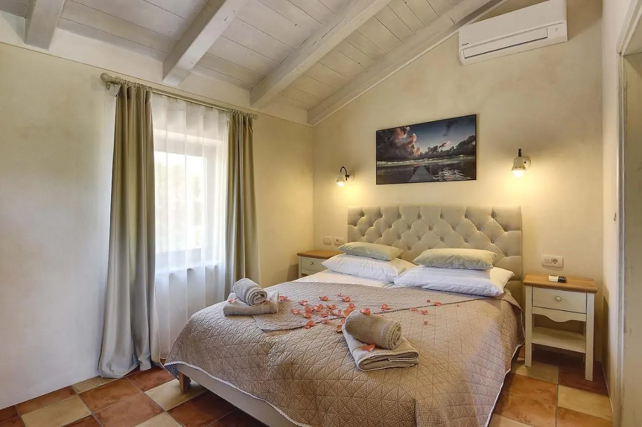 Villa Azur Muntic Croatia