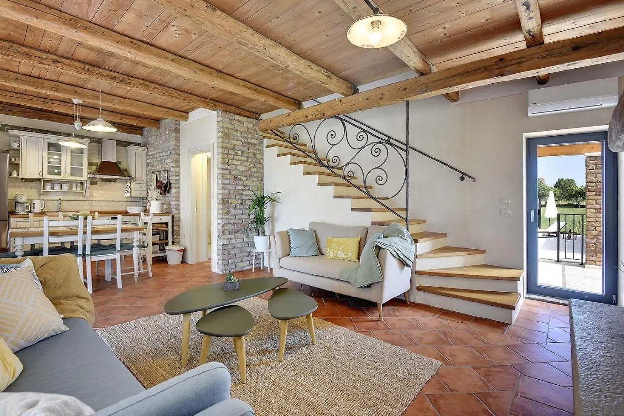Villa Azur Muntic